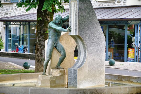 Statue Villefranche de Rouergue Calcaire Granit